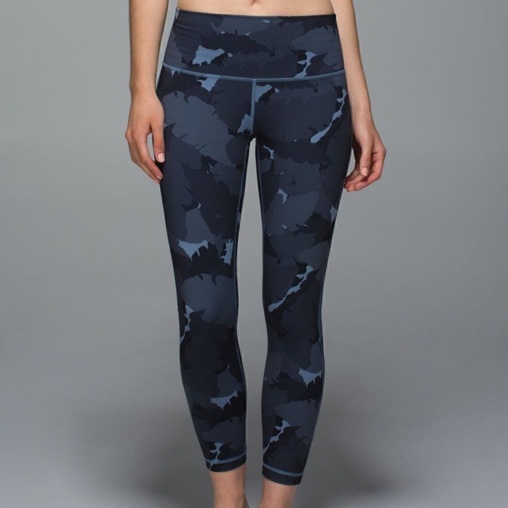 Lululemon High Times Pants Palm Party Blue Size 2 Blue